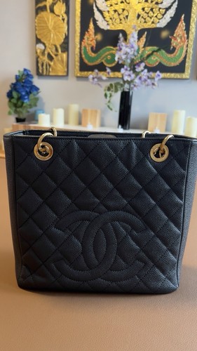 Chanel shopping bags coco